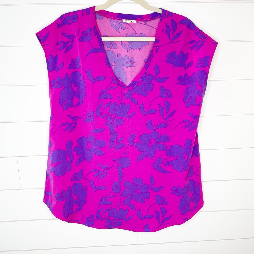 JODIFL magenta fuchsia purple floral print short sleeve blouse size small